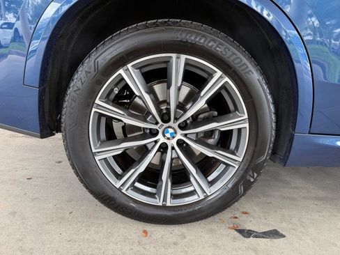 Used 2022 BMW X5 xDrive40i w/ M Sport Package AWD/4WD image 21