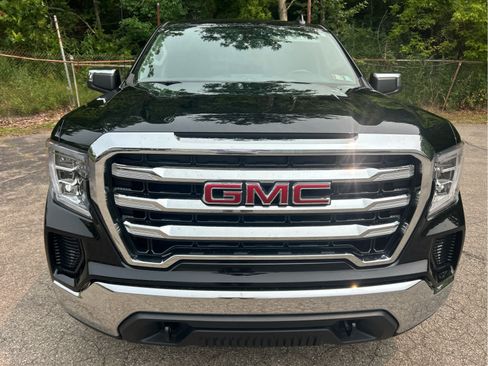 Used 2019 GMC Sierra 1500 SLE w/ SLE Value Package AWD/4WD image 2
