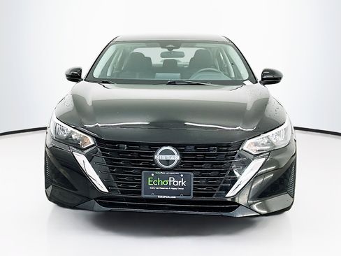Used 2025 Nissan Sentra SV FWD image 2