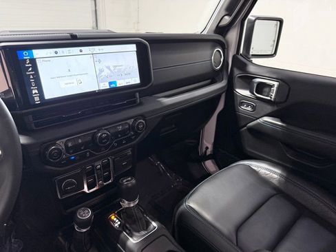 Used 2024 Jeep Wrangler High Altitude image 13