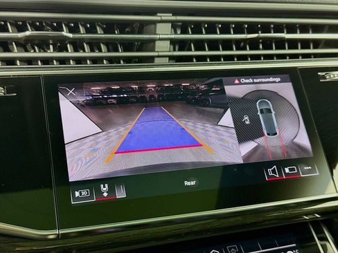 Used 2023 Audi Q8 Premium Plus w/ Premium Plus Package image 16