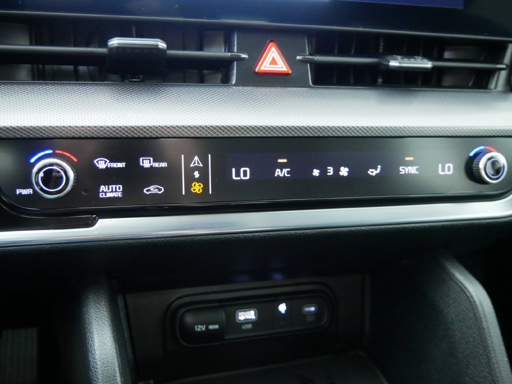 Used 2025 Kia Sportage SX AWD/4WD image 33