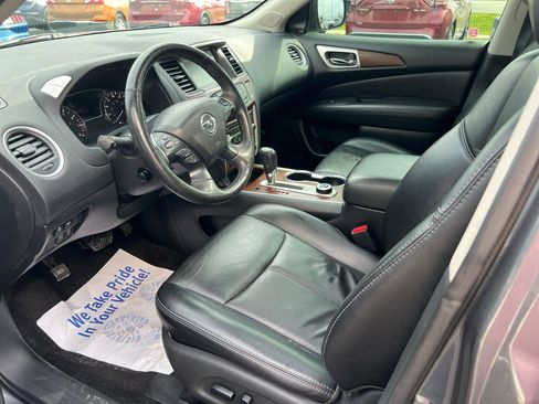 Used 2019 Nissan Pathfinder Platinum image 20