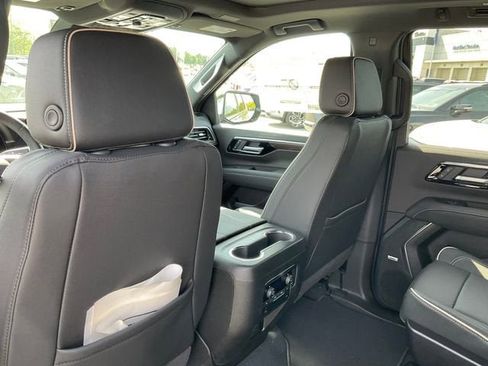 New 2026 Chevrolet Tahoe Premier w/ Sun And Tow Package AWD/4WD image 18