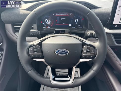 New 2026 Ford Explorer Platinum RWD image 26