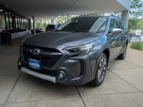 Certified 2025 Subaru Outback Touring w/ Tech Package 3 AWD/4WD image 3