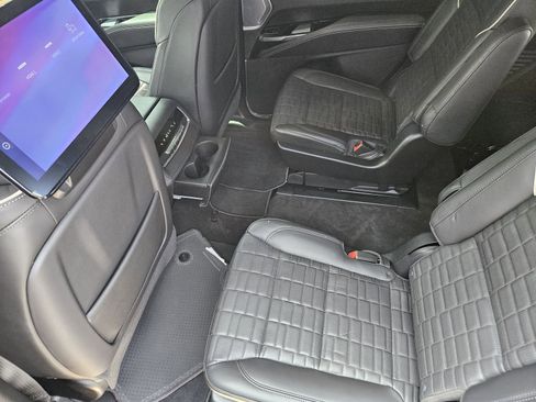 Certified 2026 Cadillac Escalade Platinum Sport AWD/4WD image 30