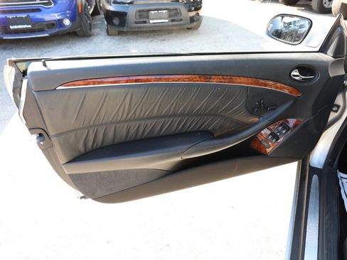 Used 2007 Mercedes-Benz CLK 350 Cabriolet image 13
