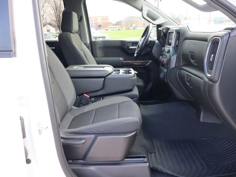 Used 2022 Chevrolet Silverado 1500 LT image 13