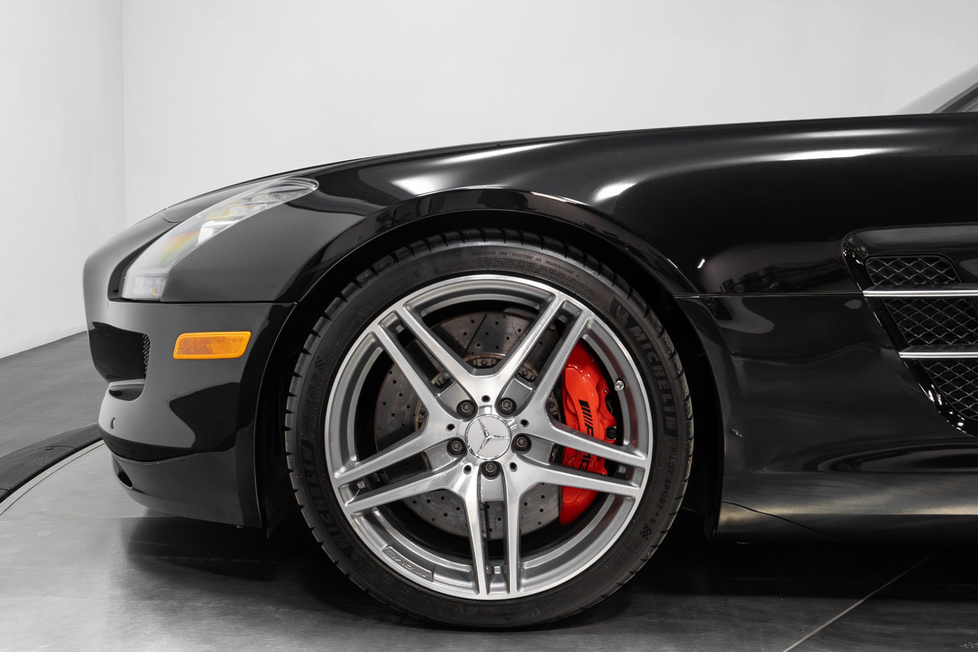 Used 2012 Mercedes-Benz SLS AMG Roadster image 26