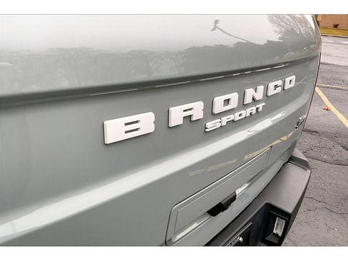 Used 2024 Ford Bronco Sport Outer Banks w/ Tech Package image 9