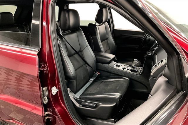 Used 2020 Jeep Grand Cherokee Altitude AWD/4WD image 8