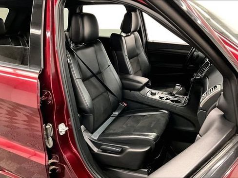 Used 2020 Jeep Grand Cherokee Altitude AWD/4WD image 8