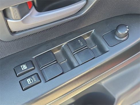 Used 2009 Suzuki SX4 Hatchback image 16