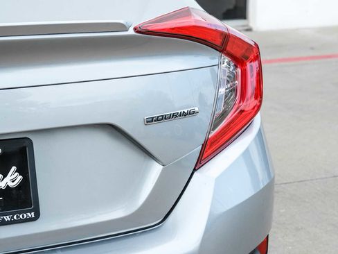 Used 2017 Honda Civic Touring image 47