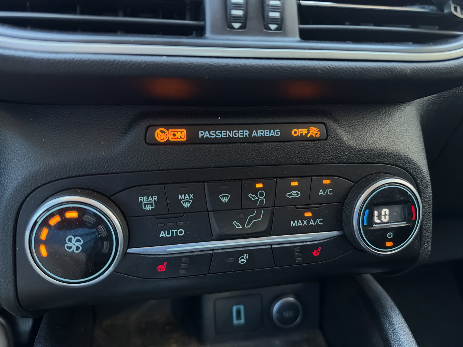 Used 2020 Ford Escape SEL FWD image 13