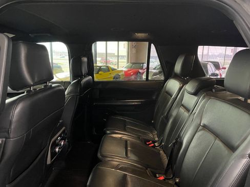 Used 2020 Ford Expedition XLT w/ Equipment Group 202A image 20