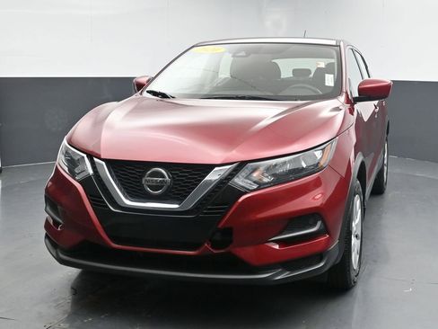 Used 2020 Nissan Rogue Sport S image 4