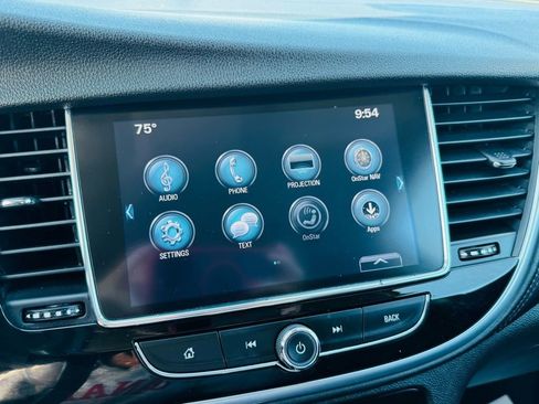 Used 2021 Buick Encore Preferred FWD image 21