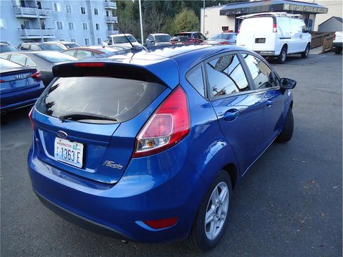 Used 2018 Ford Fiesta SE image 6