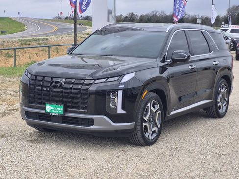 Used 2023 Hyundai Palisade Limited image 4