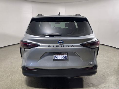 Certified 2023 Toyota Sienna XLE image 4