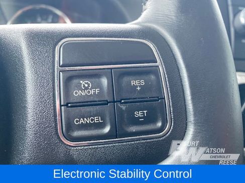 Used 2018 Jeep Wrangler Unlimited Sahara w/ Connectivity Group image 48