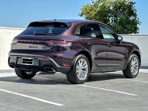 Certified 2023 Porsche Macan AWD/4WD image 9