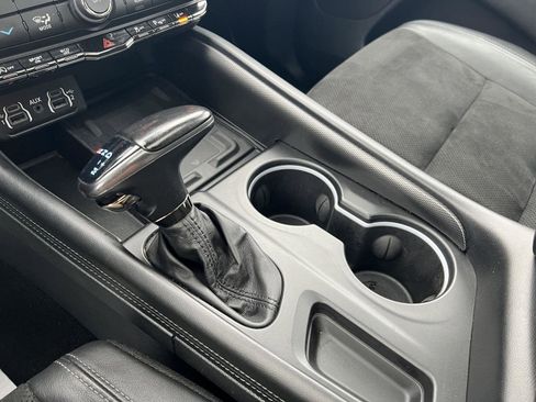 Used 2022 Dodge Durango GT image 33