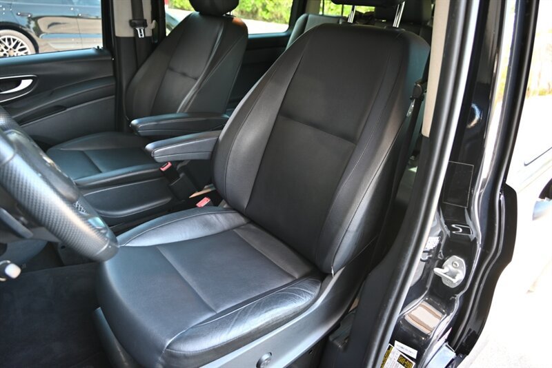 Used 2020 Mercedes-Benz Metris Passenger image 41