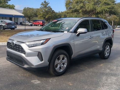 Used 2023 Toyota RAV4 XLE image 8