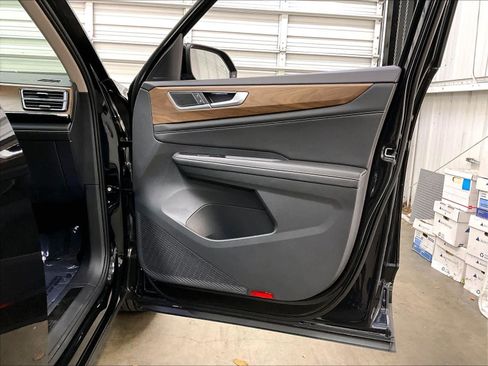 Certified 2026 Volkswagen Atlas SE w/ Panoramic Sunroof Package AWD/4WD image 26