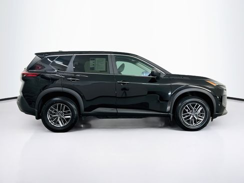 Used 2023 Nissan Rogue S AWD/4WD image 10