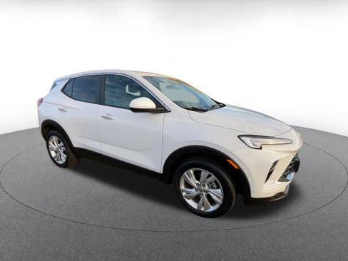 Used 2025 Buick Encore GX Preferred FWD image 2