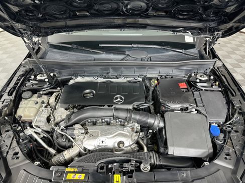 Used 2023 Mercedes-Benz GLB 250 4MATIC image 34