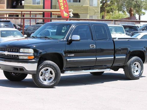 Used 1999 Chevrolet Silverado 2500 LS w/ Snow Plow Prep Pkg AWD/4WD image 3