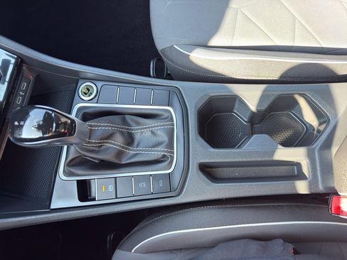 Used 2025 Volkswagen Jetta Sport image 19