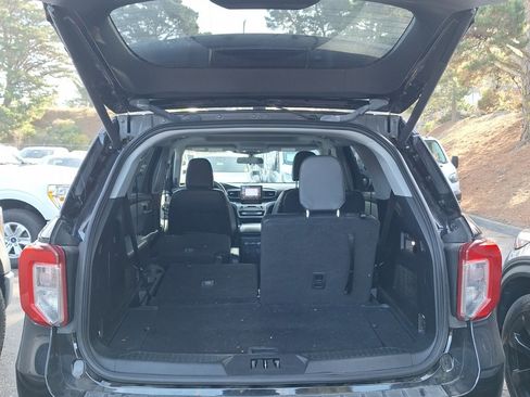 Certified 2022 Ford Explorer XLT w/ Equipment Group 202A image 6