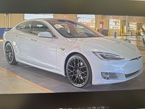 Used 2020 Tesla Model S Performance image 1