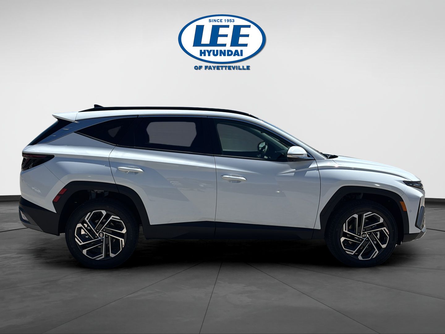 New 2026 Hyundai Tucson Limited AWD/4WD image 2