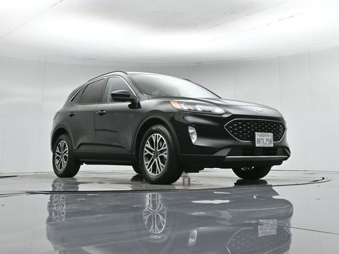 Certified 2020 Ford Escape SEL image 49