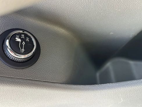 Used 2018 Cadillac XT5 Luxury w/ Driver Awareness Package FWD image 22