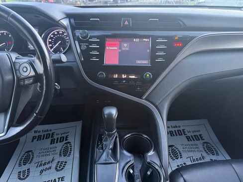 Used 2019 Toyota Camry SE FWD image 12
