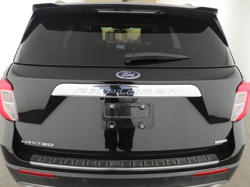 Used 2020 Ford Explorer Limited w/ Class III Trailer Tow Package image 5