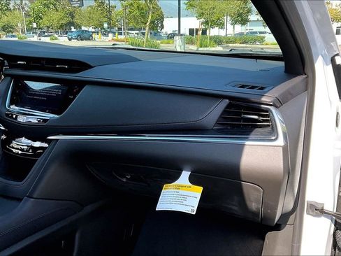New 2026 Cadillac XT5 Premium Luxury w/ LPO, ONYX Package FWD image 30