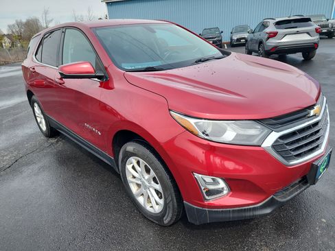 Used 2019 Chevrolet Equinox LT image 2