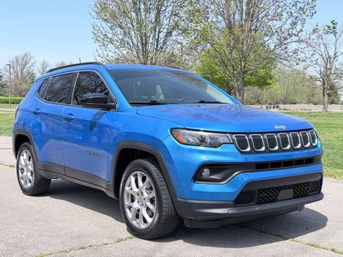 Used 2022 Jeep Compass Latitude AWD/4WD image 28