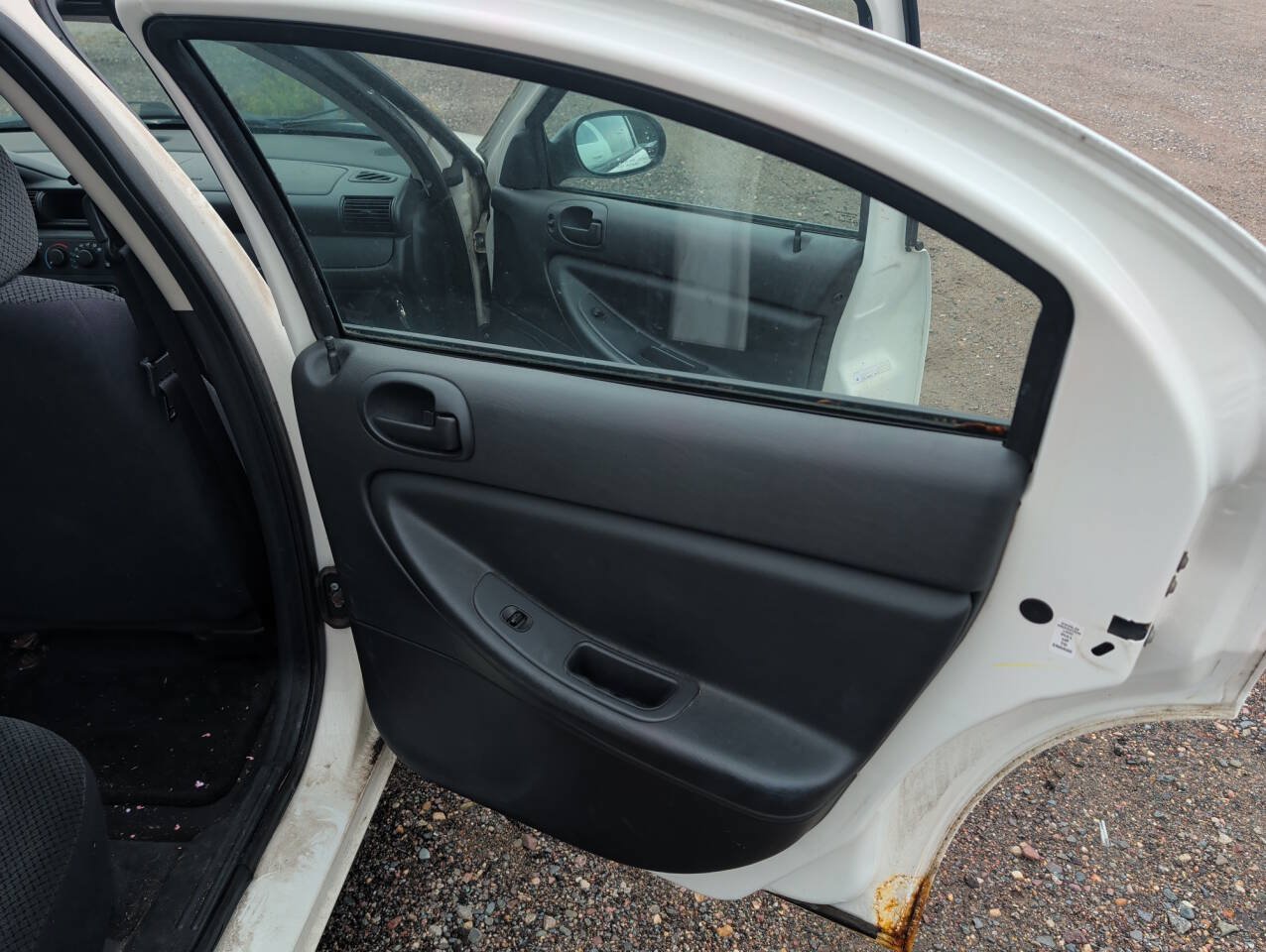 Used 2005 Dodge Stratus SXT FWD image 26