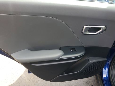 Used 2025 Kia K4 LXS image 14