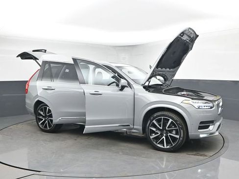 Used 2025 Volvo XC90 B6 Plus image 53